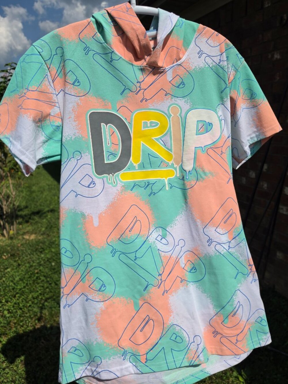Mens DRIP short sleeve hooded tee Sz Med Bailey apparel